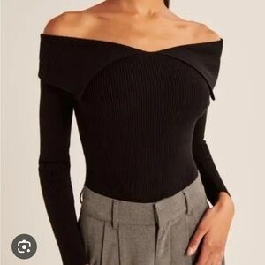 Abercrombie & Fitch Black Off-Shoulder Sweater